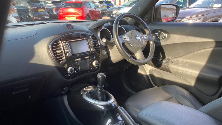 Nissan Juke 1.2 DiG-T Tekna 5dr Petrol Hatchback